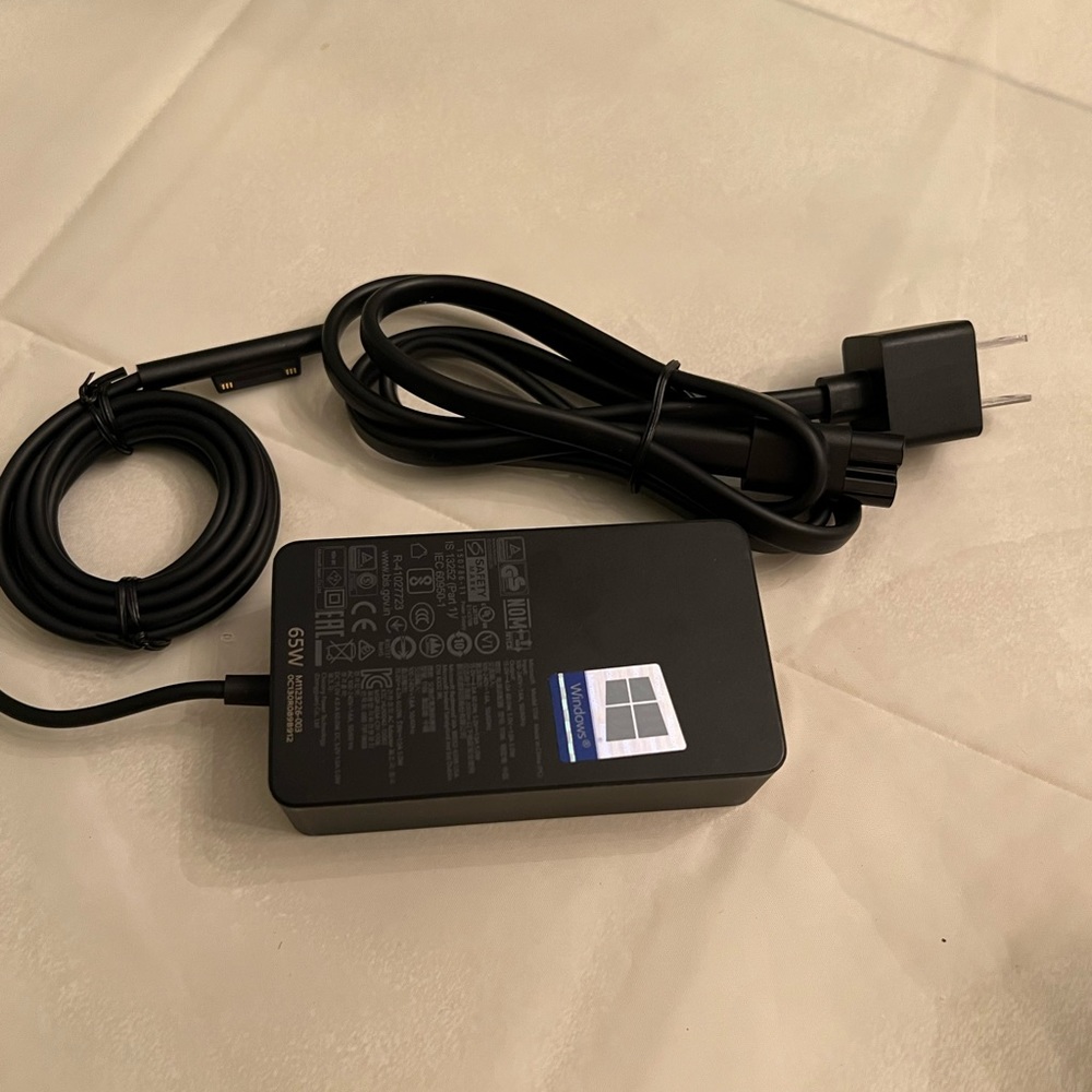 BNWT Microsoft Surface Charger